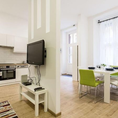 Designer Dream Home In The Ruin Bar District W A/C บูดาเปสต์ ภายนอก รูปภาพ